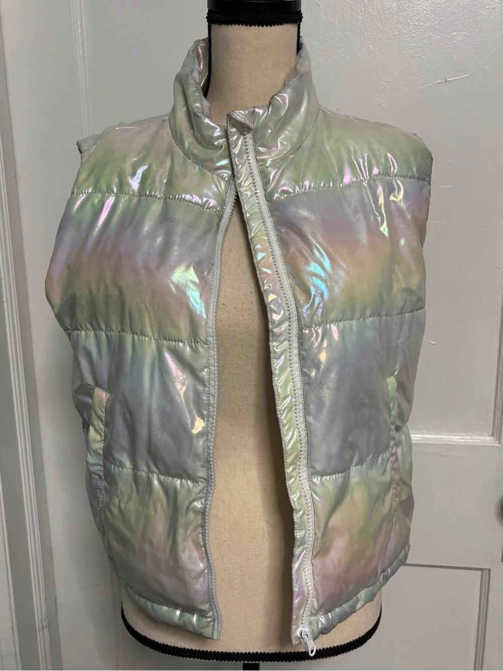 Xersion Iridescent Pastel Puffer Vest - Pink Green Blue Sheen
